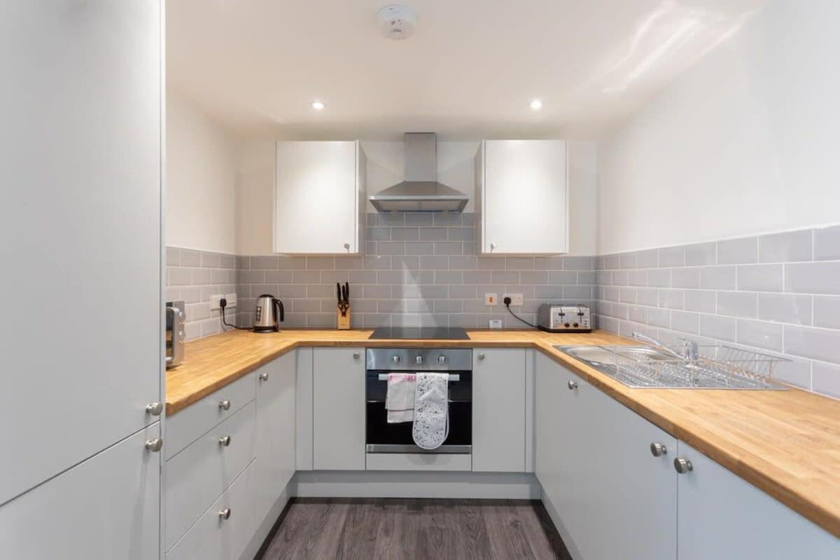 Charming 1 Bedroom Apartment In Leeds Leeds  Eksteriør billede