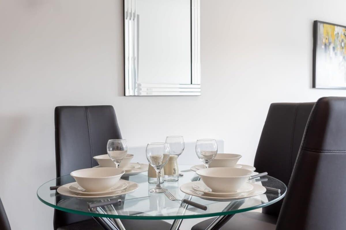 Charming 1 Bedroom Apartment In Leeds Leeds  Eksteriør billede