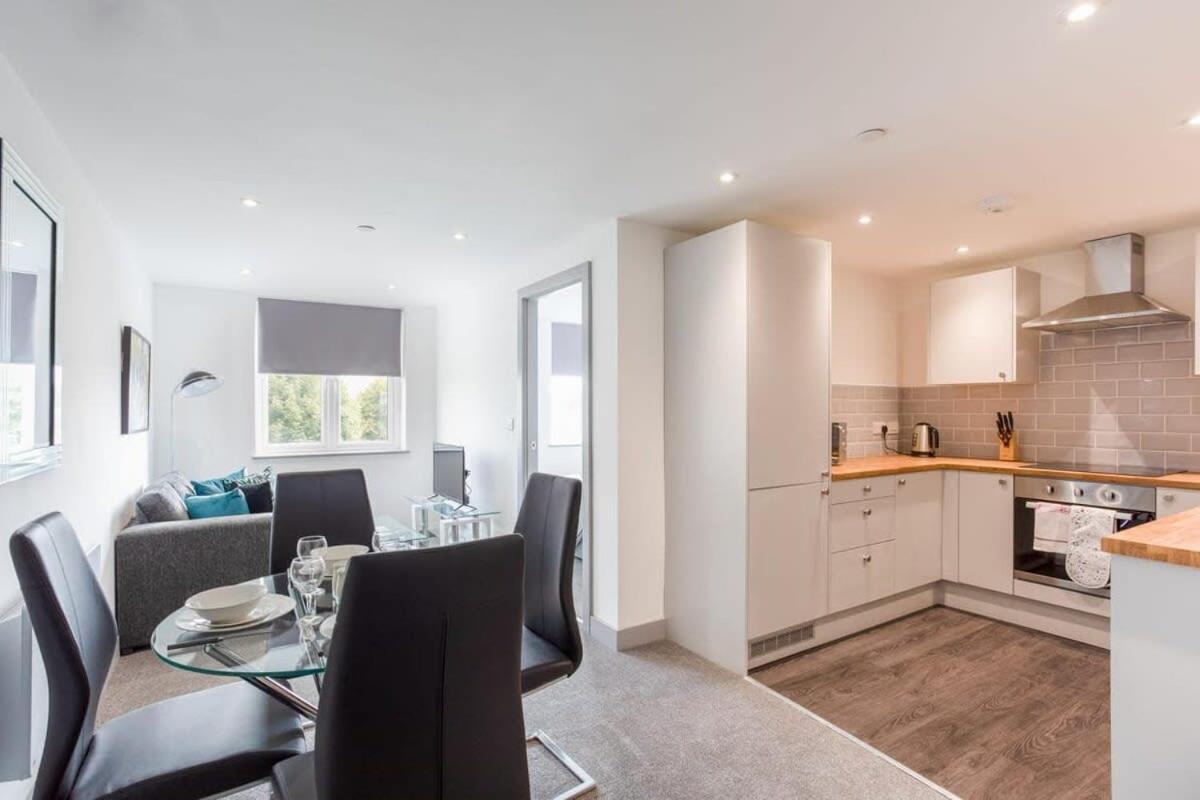 Charming 1 Bedroom Apartment In Leeds Leeds  Eksteriør billede